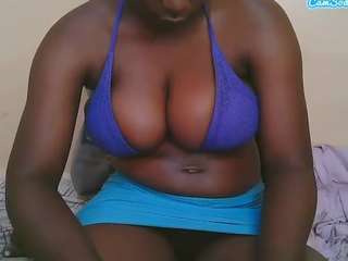  queen-maira chat room