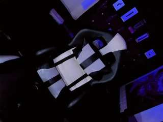 YarethRouss live cam preview