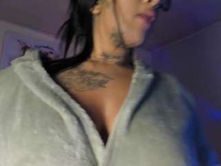 le modèle ayshel est en webcam porno dans un show sur le site camsoda, il possède les tags suivants: ass,lovense,young adult,toys,teen 18,tattoos,striptease,spank,smoking,pussy,asshole,nipple piercings,glasses,drinking,dildo,deepthroat,cum,creampie,brown eyes,blowjob