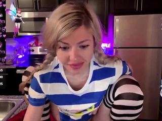 Laura Tate live cam preview