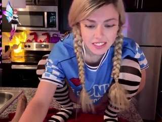 Laura Tate