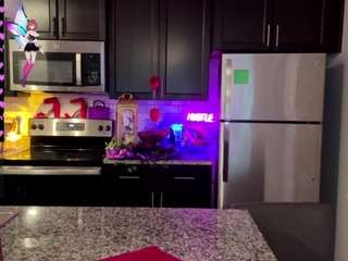 Laura Tate live cam preview