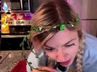 Laura Tate live cam preview