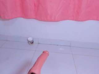 katina-evans Live Webcam on CamSoda