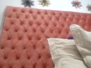 ana-bullock webcam model