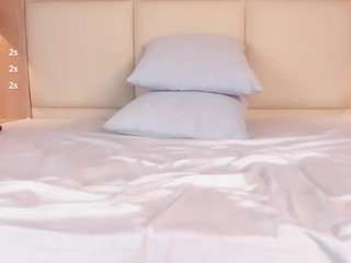 bella1207 Live Webcam on CamSoda