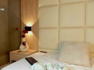bella1207 live webcam show