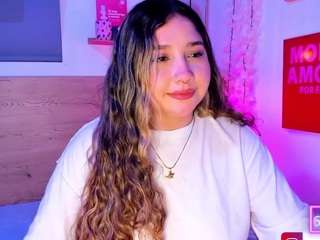 cherryquen Live Webcam on CamSoda