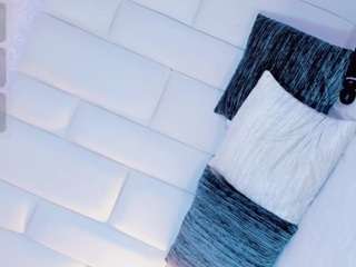 emmajonees Live Webcam on CamSoda