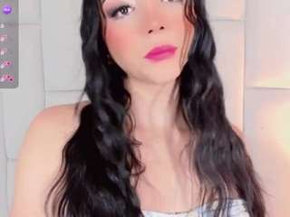 emmajonees live cam profile