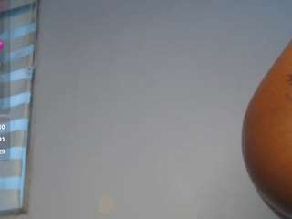 genesismoretz Live Webcam on CamSoda