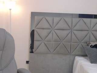 genesismoretz Live Webcam on CamSoda