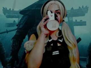 cristinablue21's CamSoda show and profile