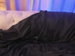 hanna-2modesty Live Webcam on CamSoda