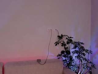 hanna-2modesty webcam