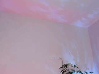 hanna-2modesty webcam