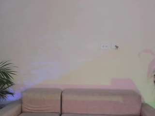 hanna-2modesty webcam