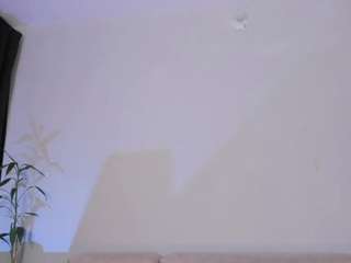 hanna-2modesty webcam model