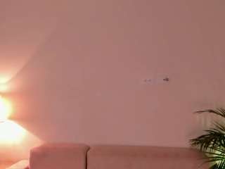 hanna-2modesty webcam