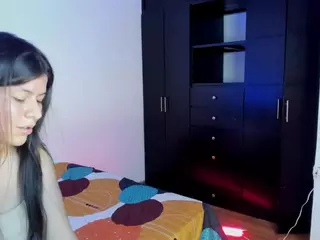 hanna-2's Live Sex Cam Show