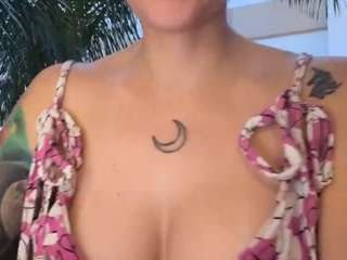 anastaxialynn Live Webcam on CamSoda