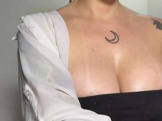 anastaxialynn Live Webcam on CamSoda