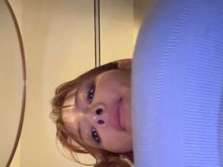anastaxialynn webcam