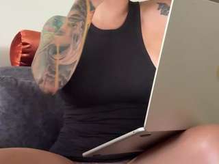 anastaxialynn Live Webcam on CamSoda