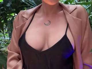anastaxialynn webcam