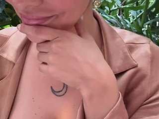 anastaxialynn webcam