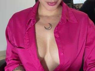 anastaxialynn webcam