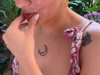 anastaxialynn Live Webcam on CamSoda