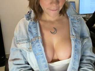 anastaxialynn Live Webcam on CamSoda