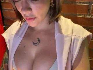 anastaxialynn Live Webcam on CamSoda