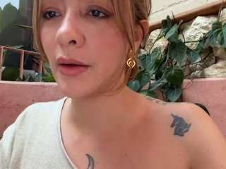 Live webcam model anastaxialynn on Soda Cams