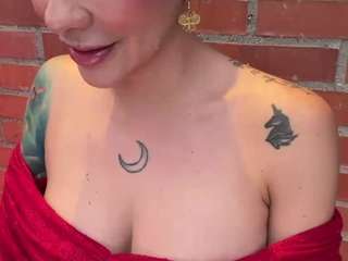 Live webcam model anastaxialynn on Soda Cams