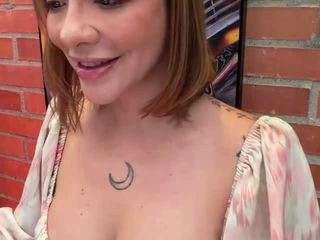 Live webcam model anastaxialynn on Soda Cams