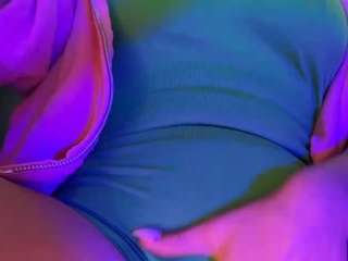 Live webcam model anastaxialynn on Soda Cams