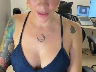 anastaxialynn webcam