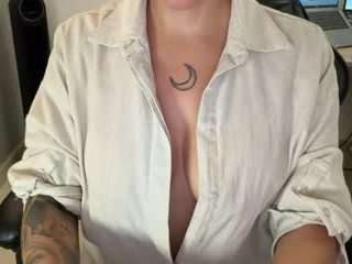 anastaxialynn webcam