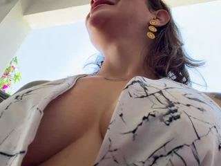 Live webcam model anastaxialynn on Soda Cams