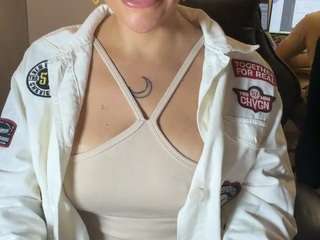 anastaxialynn webcam