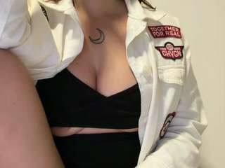 Live webcam model anastaxialynn on Soda Cams