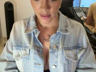 anastaxialynn Live Webcam on CamSoda