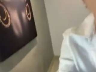 Live cam show with Selene Wild
