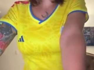 Live cam show with Selene Wild