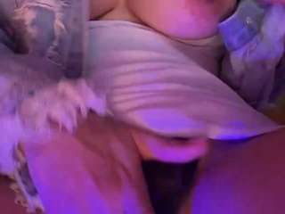 Anastaxialynn's cam show statistics and live stream
