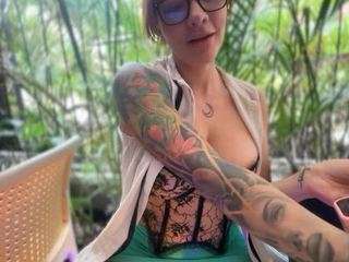 anastaxialynn's live room
