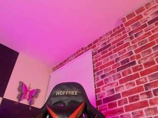 aleja-hill's live room