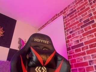 aleja-hill's live room